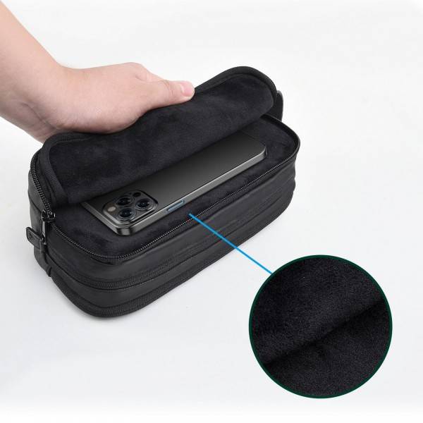 Green Lion Elegant Pouch